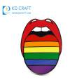 Diseño kawaii lgbt insignia de solapa del orgullo gay al por mayor sin mínimo bandera del arco iris cruz de metal personalizado pin de solapa de esmalte duro